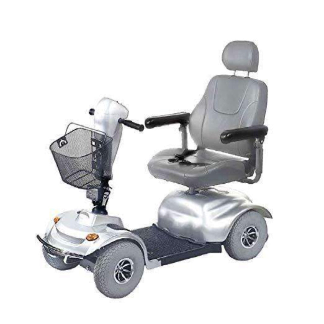 Golden Technologies Avenger Heavy Duty Bariatric 4-Wheel Scooter -
silver model